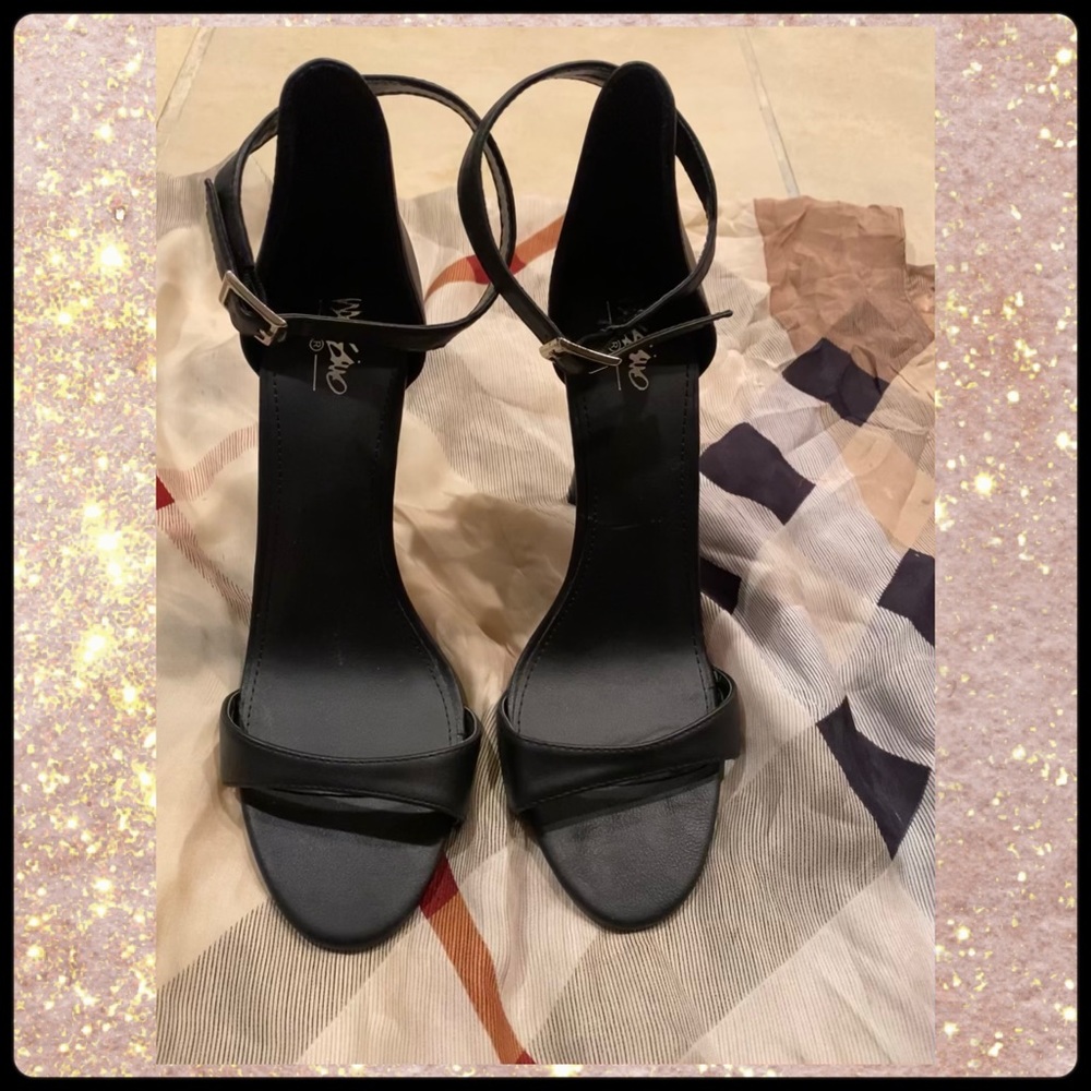 Strappy Heeled Sandal